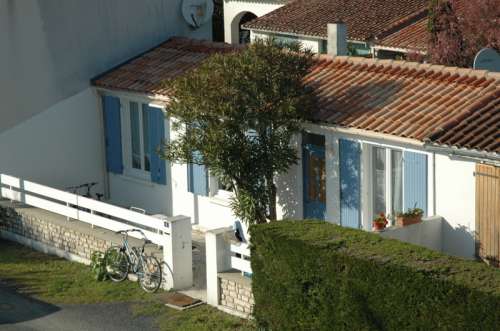 Photo 1 :  d'une maison située à La Couarde-sur-mer, île de Ré.