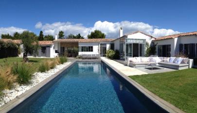 Ile de Ré:Luxueuse villa avec piscine située entre village et plages