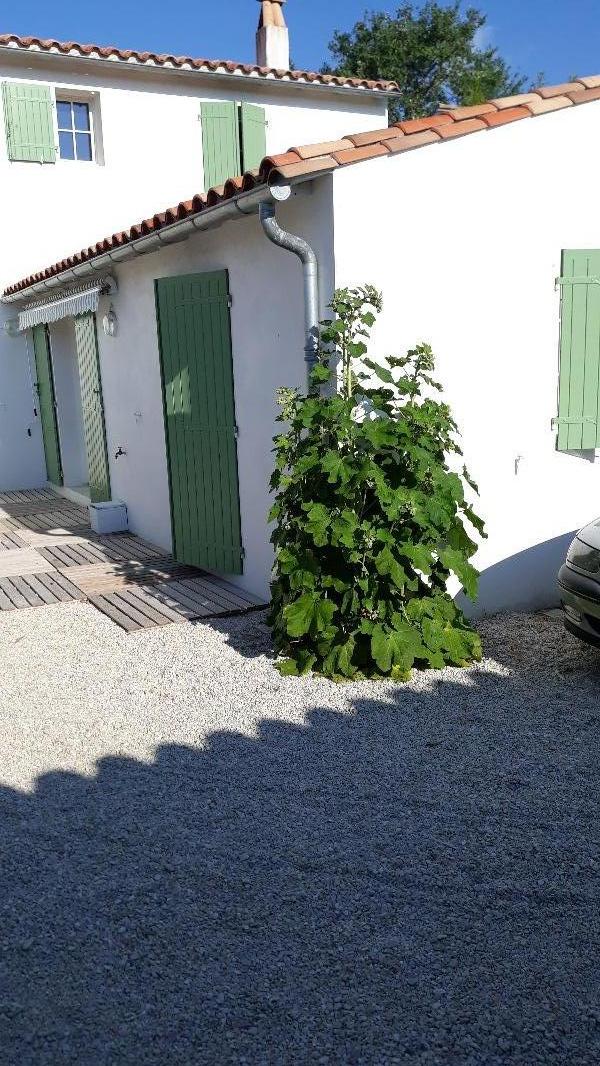 Photo 15 : TERRASSE d'une maison située à Les Portes-en-Ré, île de Ré.