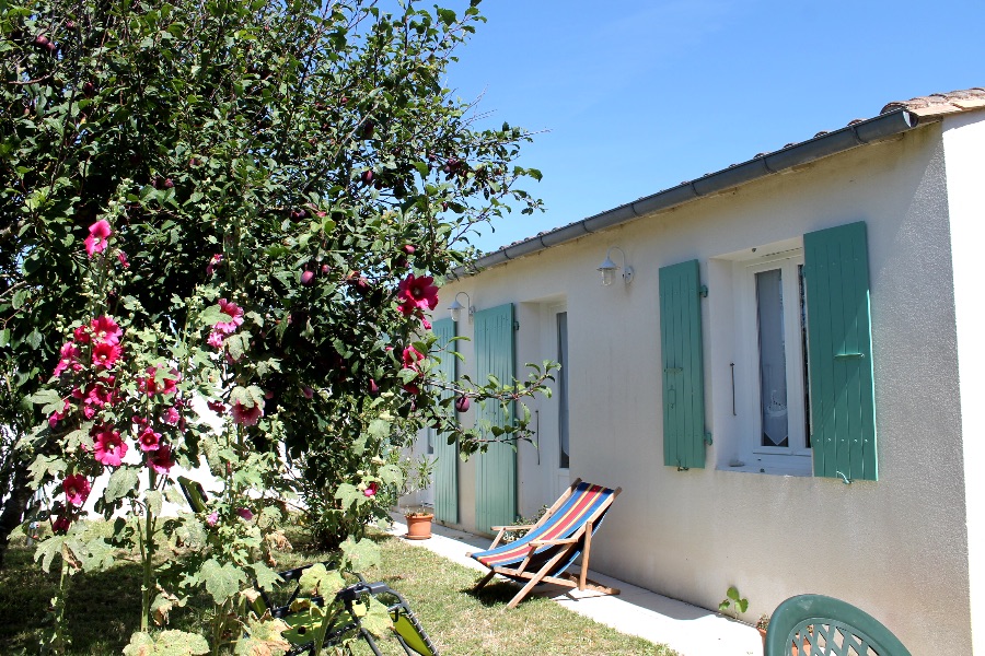 Photo 1 : JARDIN d'une maison située à Saint-Clément-des-Baleines, île de Ré.