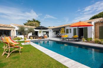 Ile de Ré:Grande villa de standing 7 chambres 14personnes piscine jardin - bois plage