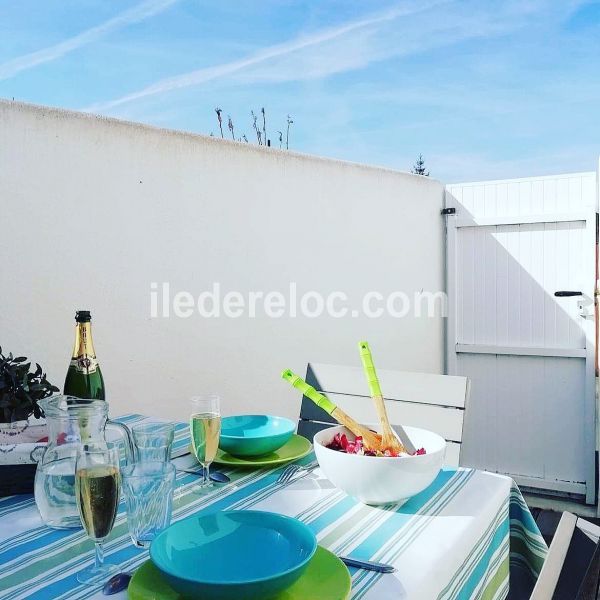 Photo 13 : TERRASSE d'une maison située à Saint-Martin-de-Ré, île de Ré.