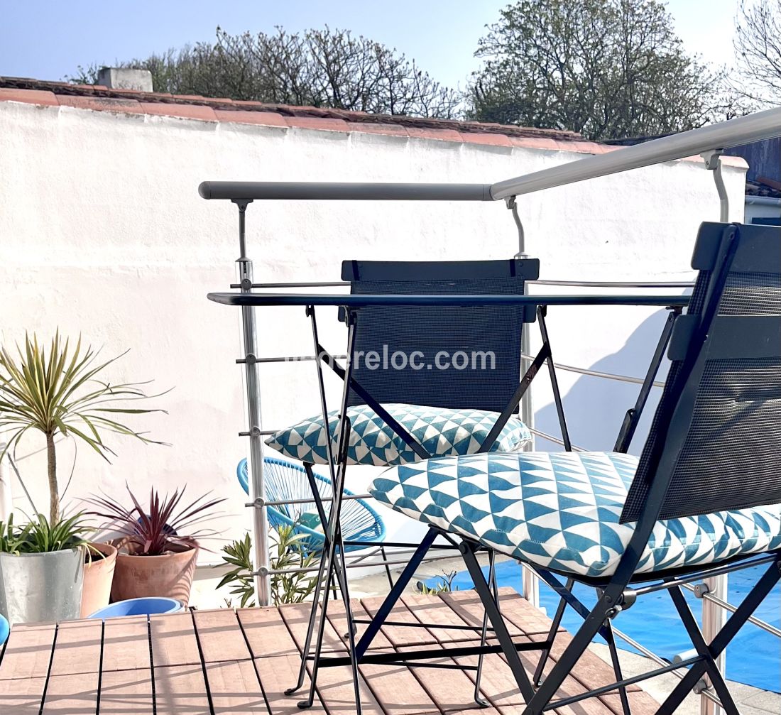 Photo 27 : TERRASSE d'une maison situ&eacute;e &agrave; Saint-Martin-de-R&eacute;, &icirc;le de R&eacute;.