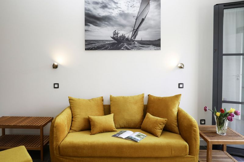 Photo 35 : CHAMBRE d'une maison située à Sainte-Marie-de-Ré, île de Ré.