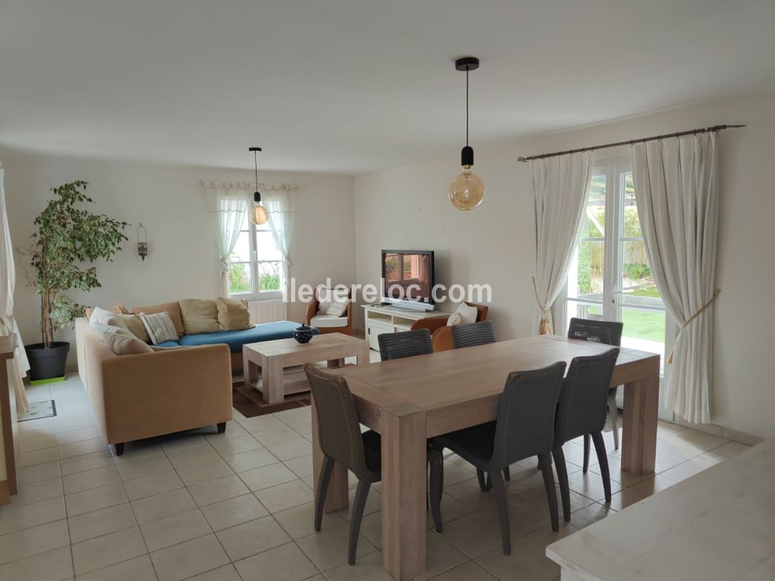 Photo 9 : SEJOUR d'une maison située à Rivedoux-Plage, île de Ré.