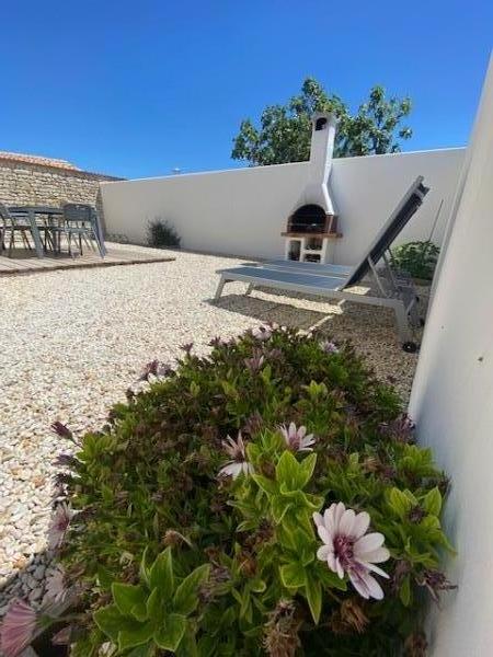 Photo 2 : EXTERIEUR d'une maison située à La Flotte-en-Ré, île de Ré.