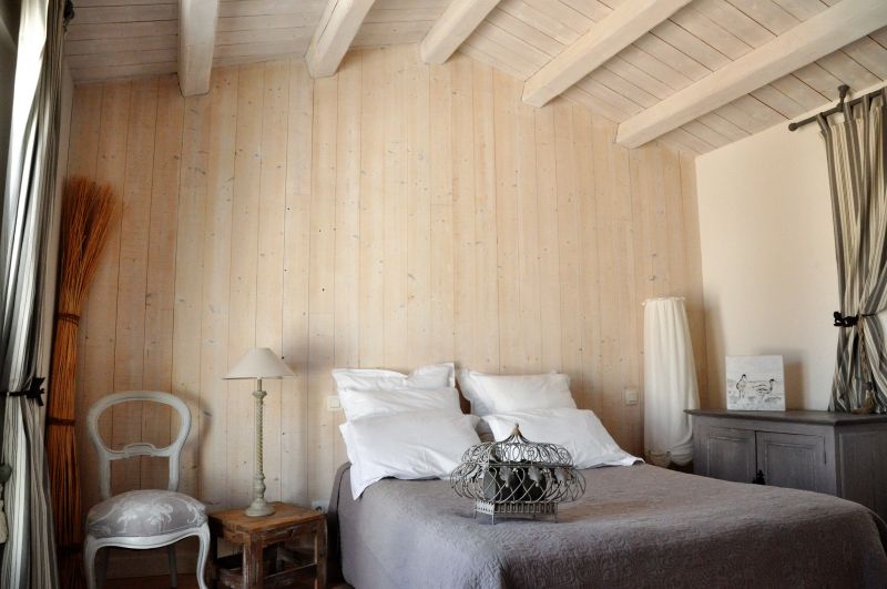 Photo 13 : CHAMBRE d'une maison située à La Flotte-en-Ré, île de Ré.