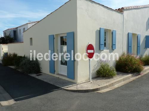 Photo 8 : EXTERIEUR d'une maison située à Saint-Martin-de-Ré, île de Ré.