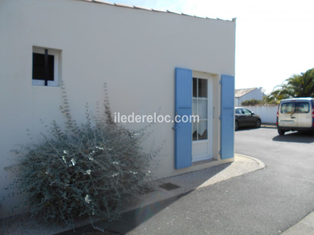 Photo 13 : EXTERIEUR d'une maison située à Saint-Martin-de-Ré, île de Ré.