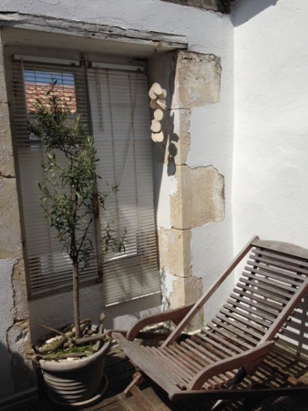 Photo 2 : TERRASSE d'une maison située à Les Portes-en-Ré, île de Ré.