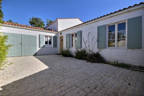 Photo 15 : EXTERIEUR d'une maison située à La Couarde-sur-mer, île de Ré.