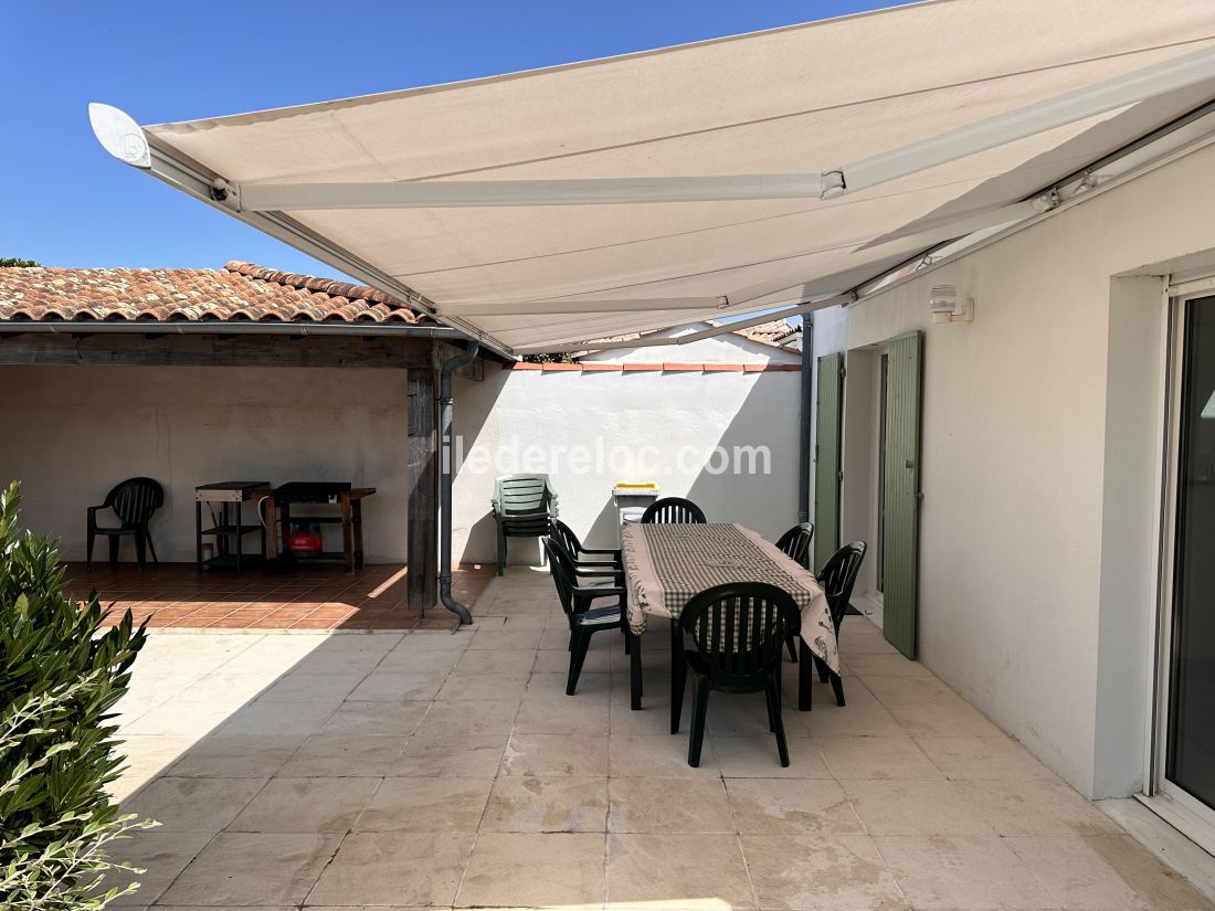 Photo 2 : TERRASSE d'une maison située à Rivedoux-Plage, île de Ré.