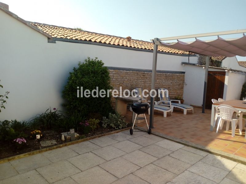 Photo 10 : TERRASSE d'une maison située à Sainte-Marie, île de Ré.