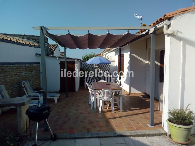 Photo 11 : TERRASSE d'une maison située à Sainte-Marie, île de Ré.