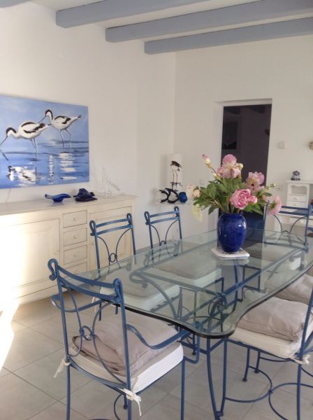 Photo 16 : SEJOUR d'une maison située à La Couarde-sur-mer, île de Ré.