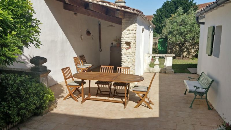 Photo 2 : JARDIN d'une maison située à Les Portes-en-Ré, île de Ré.