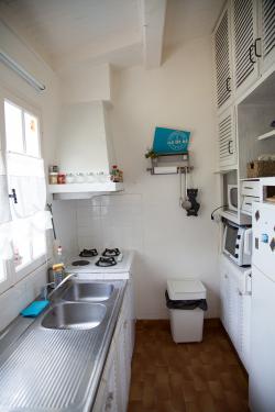 Photo 12 : CUISINE d'une maison située à La Couarde-sur-mer, île de Ré.