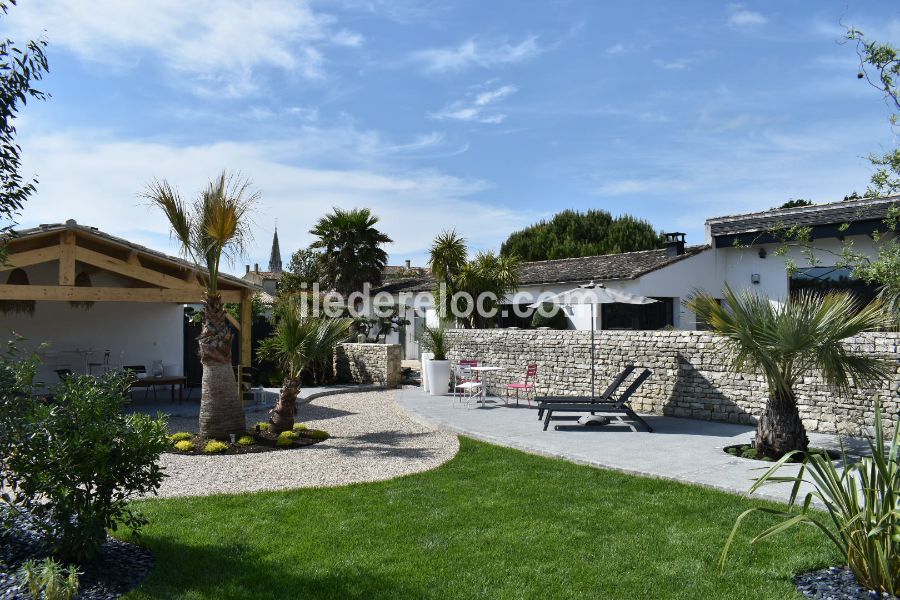 Photo 44 : JARDIN d'une maison située à Sainte-Marie, île de Ré.