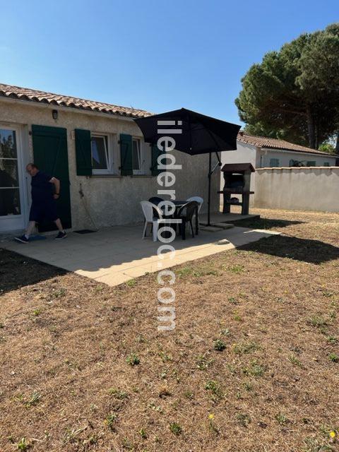 Photo 15 : EXTERIEUR d'une maison située à Le Bois-Plage-en-Ré, île de Ré.