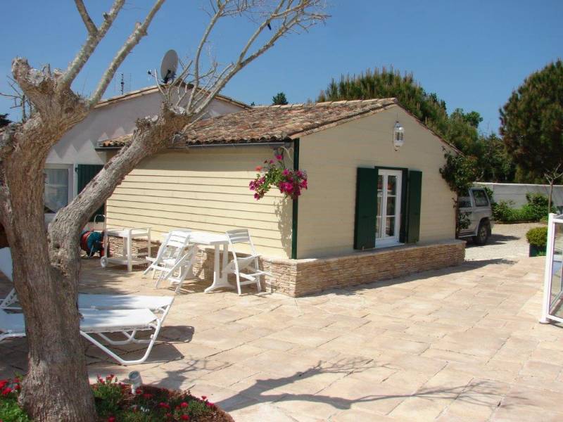 Photo 9 : EXTERIEUR d'une maison située à Le Bois-Plage, île de Ré.