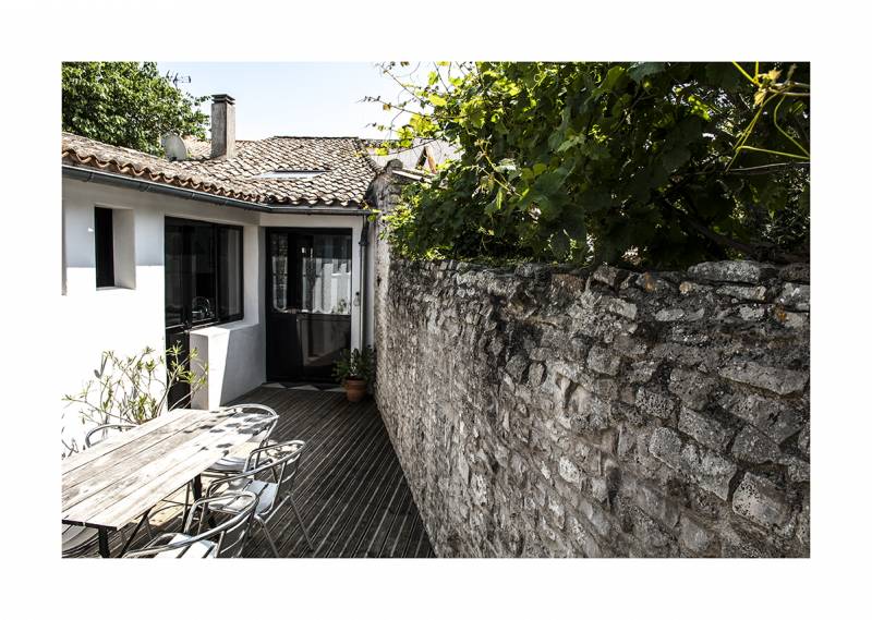 Photo 20 : PATIO d'une maison située à Le Bois-Plage-en-Ré, île de Ré.