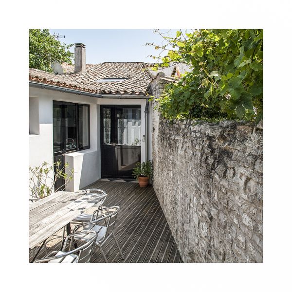 Photo 26 : PATIO d'une maison située à Le Bois-Plage-en-Ré, île de Ré.