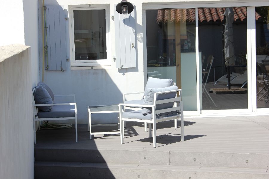 Photo 16 : TERRASSE d'une maison située à Ars en Ré, île de Ré.