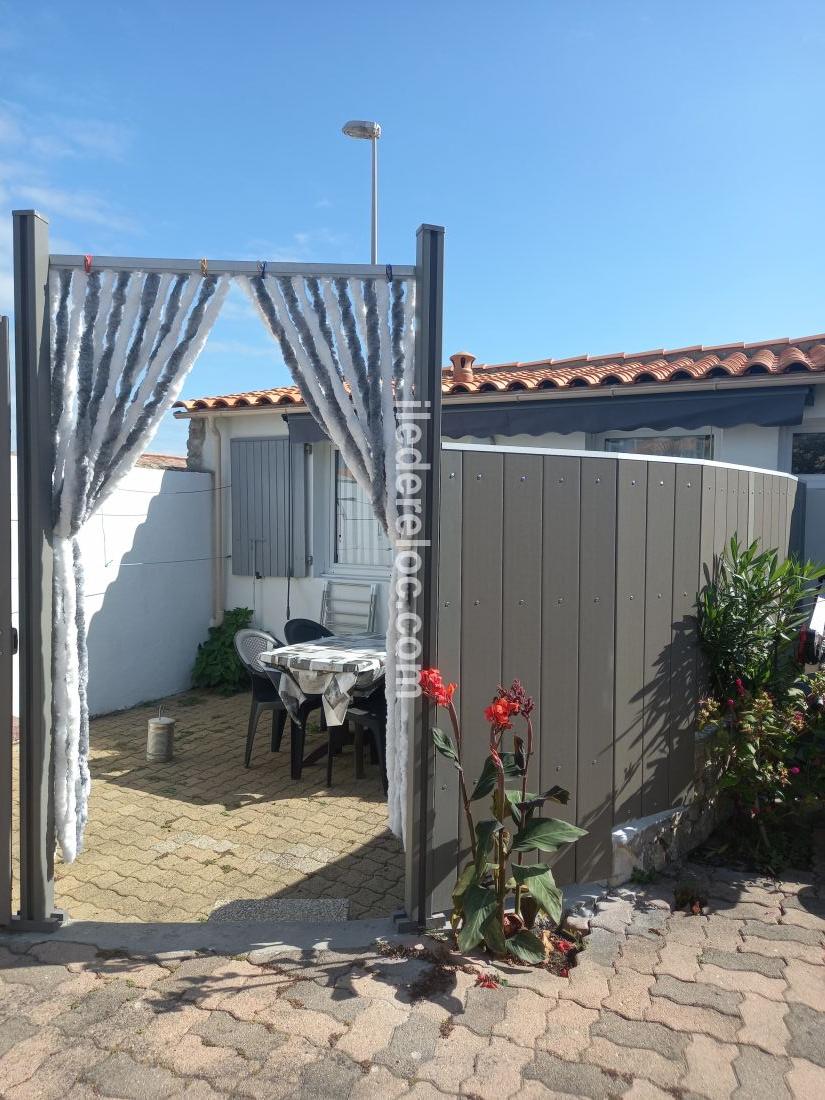 Photo 1 : ENTREE d'une maison située à Le Bois-Plage-en-Ré, île de Ré.