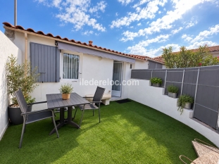 Ile de Ré:Studio bien situé avec cour
