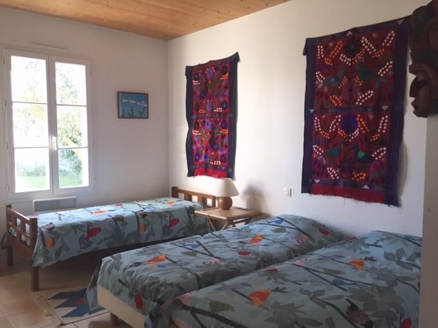 Photo 7 : CHAMBRE d'une maison située à La Couarde-sur-mer, île de Ré.