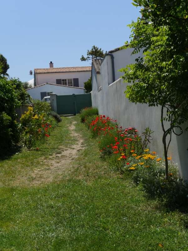 Photo 9 : EXTERIEUR d'une maison située à La Couarde-sur-mer, île de Ré.