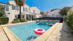 Ile de Ré:Belle maison avec piscine recouvrable chauffée 