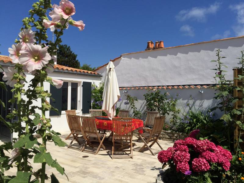 Photo 1 : PATIO d'une maison située à Saint-Martin-de-Ré, île de Ré.