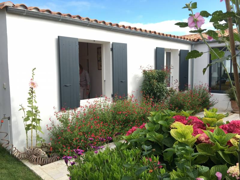 Photo 15 : JARDIN d'une maison située à Saint-Martin-de-Ré, île de Ré.