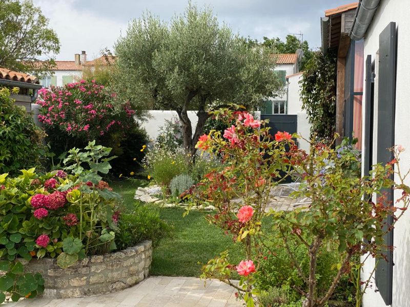 Photo 18 : JARDIN d'une maison située à Saint-Martin-de-Ré, île de Ré.