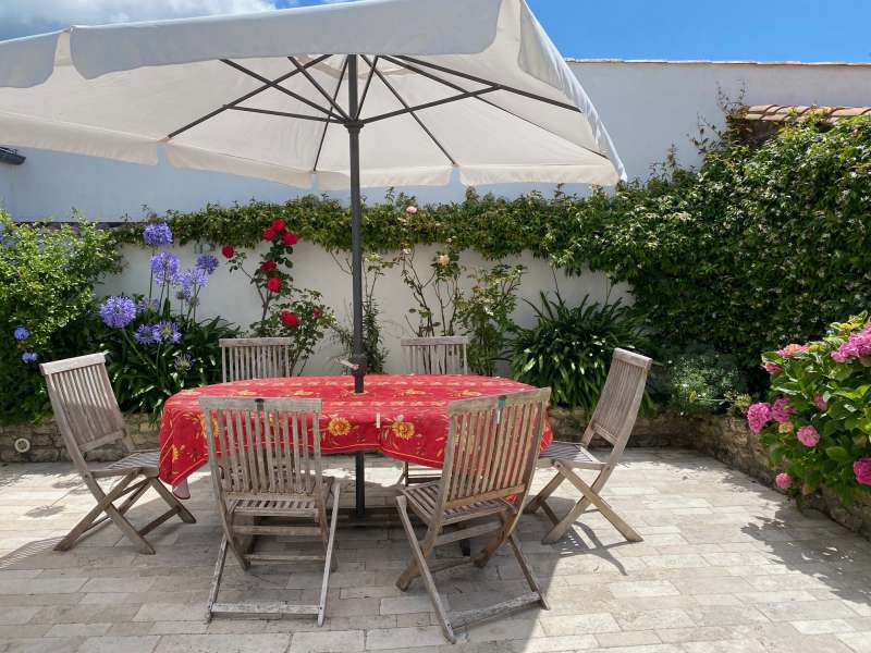 Photo 13 : PATIO d'une maison située à Saint-Martin-de-Ré, île de Ré.