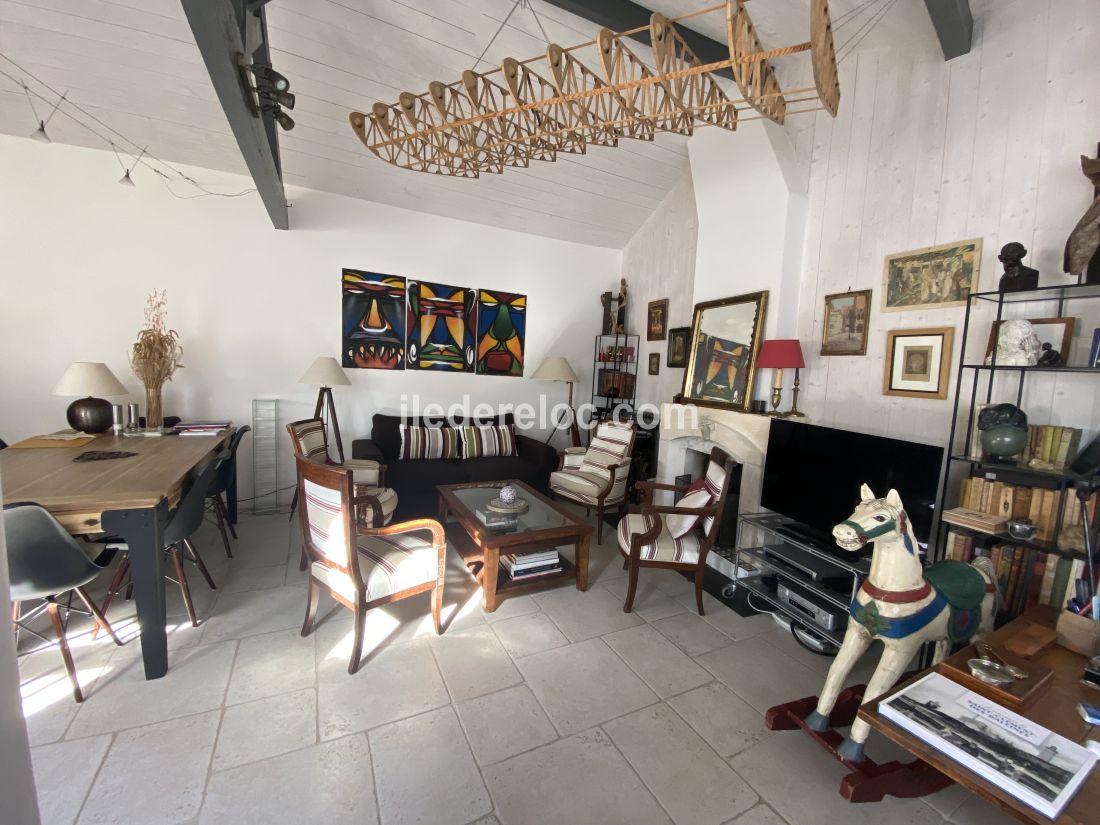Photo 5 : SEJOUR d'une maison située à Saint-Clément-des-Baleines, île de Ré.