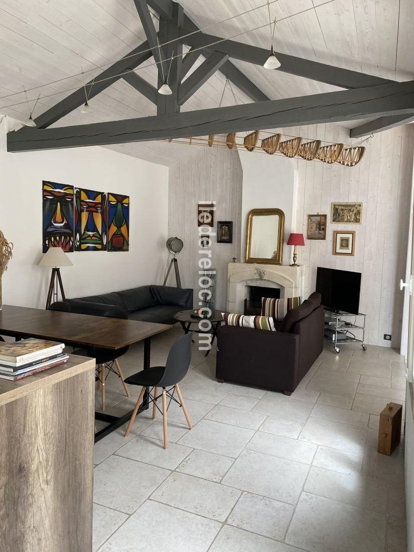 Photo 5 : SEJOUR d'une maison situ&eacute;e &agrave; Saint-Cl&eacute;ment-des-Baleines, &icirc;le de R&eacute;.