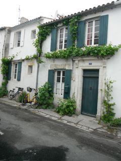 Photo 1 : NC d'une maison située à La Couarde-sur-mer, île de Ré.