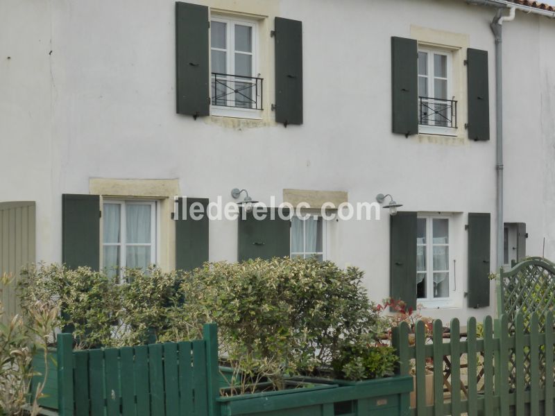 Photo 1 : EXTERIEUR d'une maison située à La Flotte-en-Ré, île de Ré.