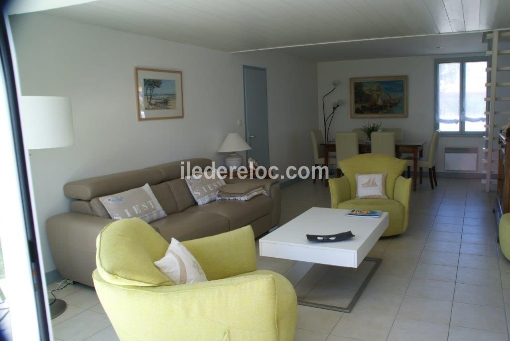Photo 5 : SEJOUR d'une maison situ&eacute;e &agrave; Rivedoux-Plage, &icirc;le de R&eacute;.