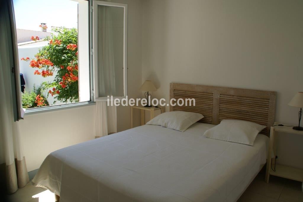 Photo 7 : CHAMBRE d'une maison situ&eacute;e &agrave; Rivedoux-Plage, &icirc;le de R&eacute;.