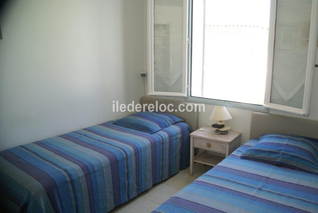Photo 8 : CHAMBRE d'une maison situ&eacute;e &agrave; Rivedoux-Plage, &icirc;le de R&eacute;.