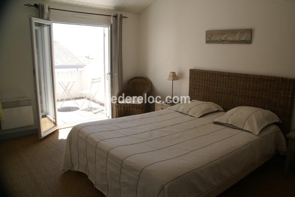 Photo 9 : CHAMBRE d'une maison situ&eacute;e &agrave; Rivedoux-Plage, &icirc;le de R&eacute;.