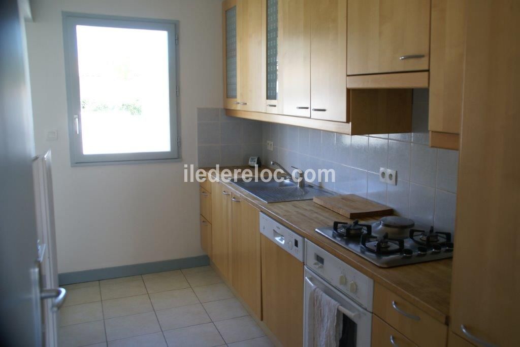 Photo 6 : CUISINE d'une maison situ&eacute;e &agrave; Rivedoux-Plage, &icirc;le de R&eacute;.