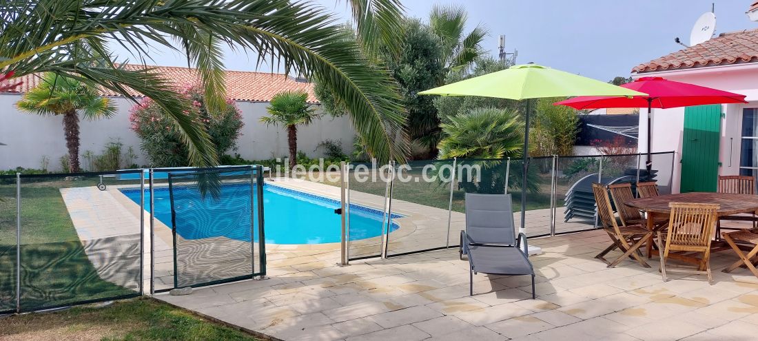 Photo 3 : TERRASSE d'une maison située à Ars en Ré, île de Ré.