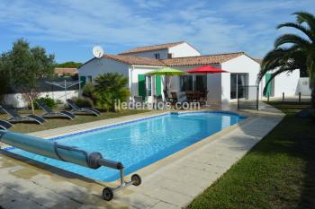 Ile de Ré:Villa spacieuse 8 pers, piscine privee chauffee