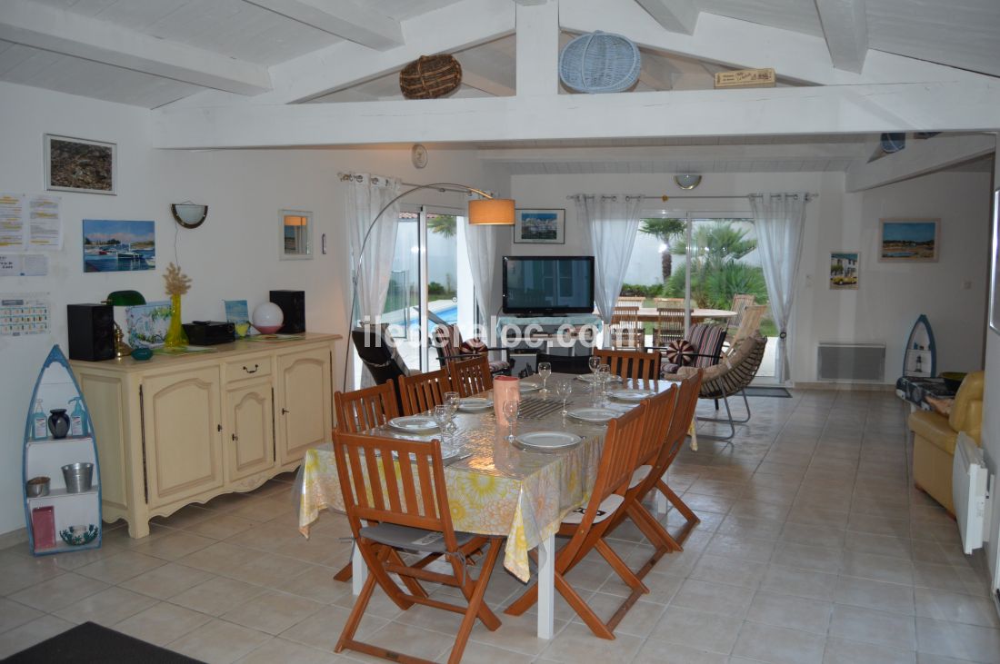 Photo 13 : SEJOUR d'une maison située à Ars en Ré, île de Ré.