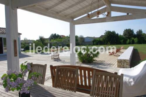 Photo 3 : EXTERIEUR d'une maison située à Sainte-Marie-de-Ré, île de Ré.