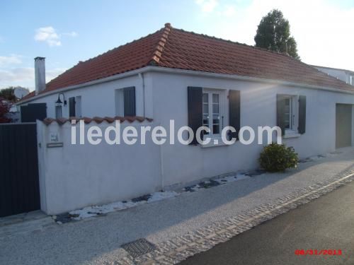 Photo 5 : EXTERIEUR d'une maison située à Sainte-Marie, île de Ré.